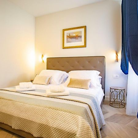 Best4Stay Luxury Rooms สปลิท ภายนอก รูปภาพ