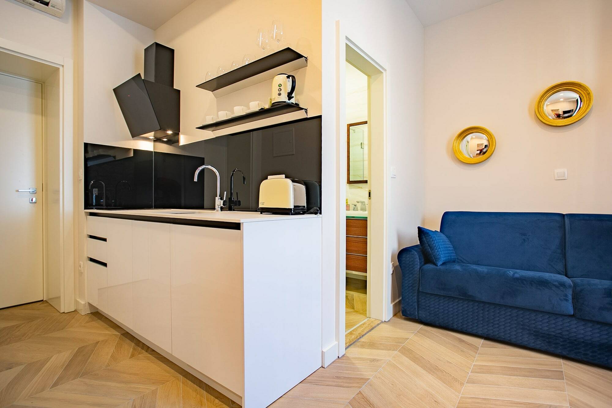 Best4Stay Luxury Rooms สปลิท ภายนอก รูปภาพ