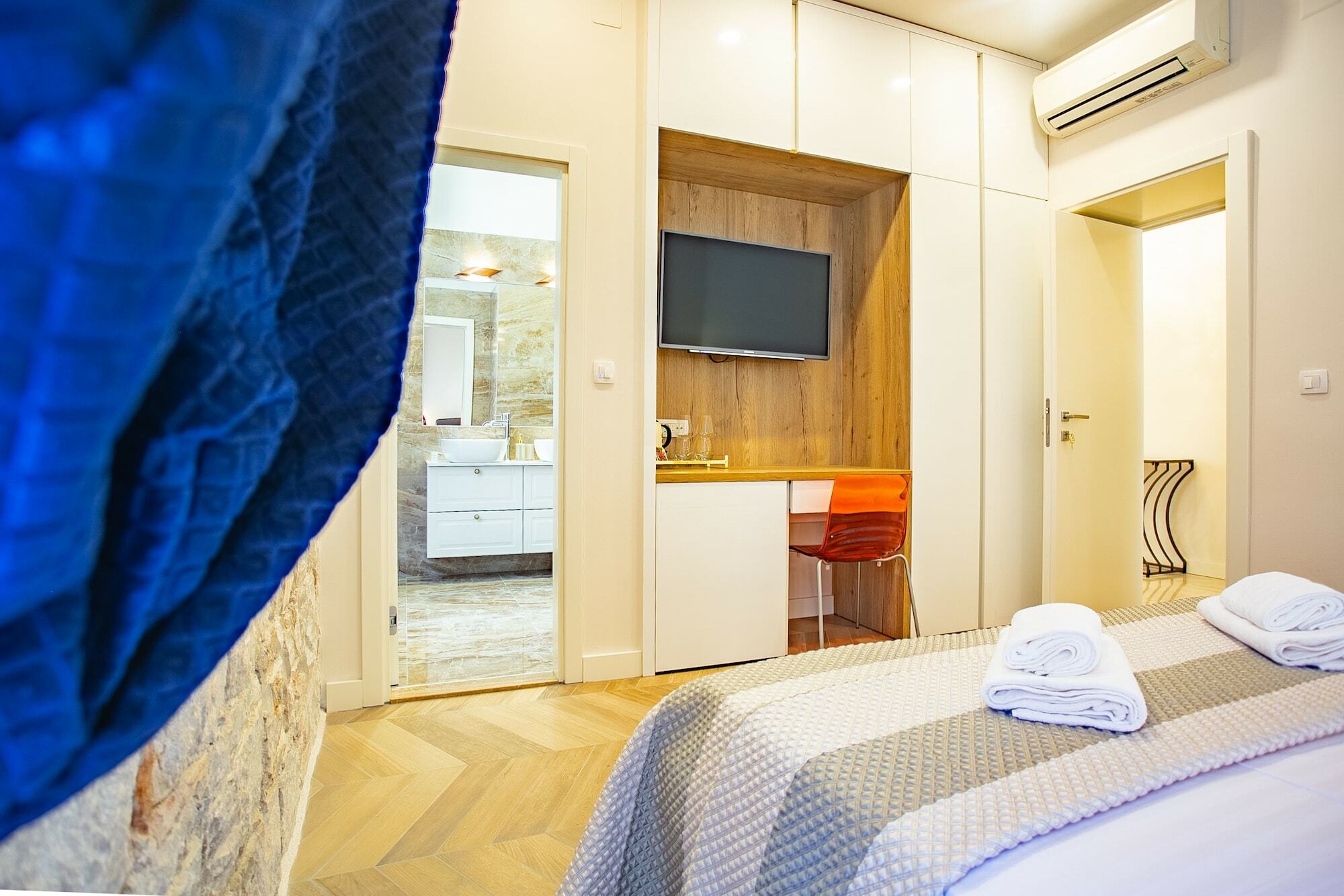 Best4Stay Luxury Rooms สปลิท ภายนอก รูปภาพ